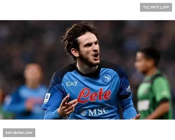 克瓦拉茨赫利亚左脚劲射稍高遗憾错失绝杀法甲赛场惊险瞬间